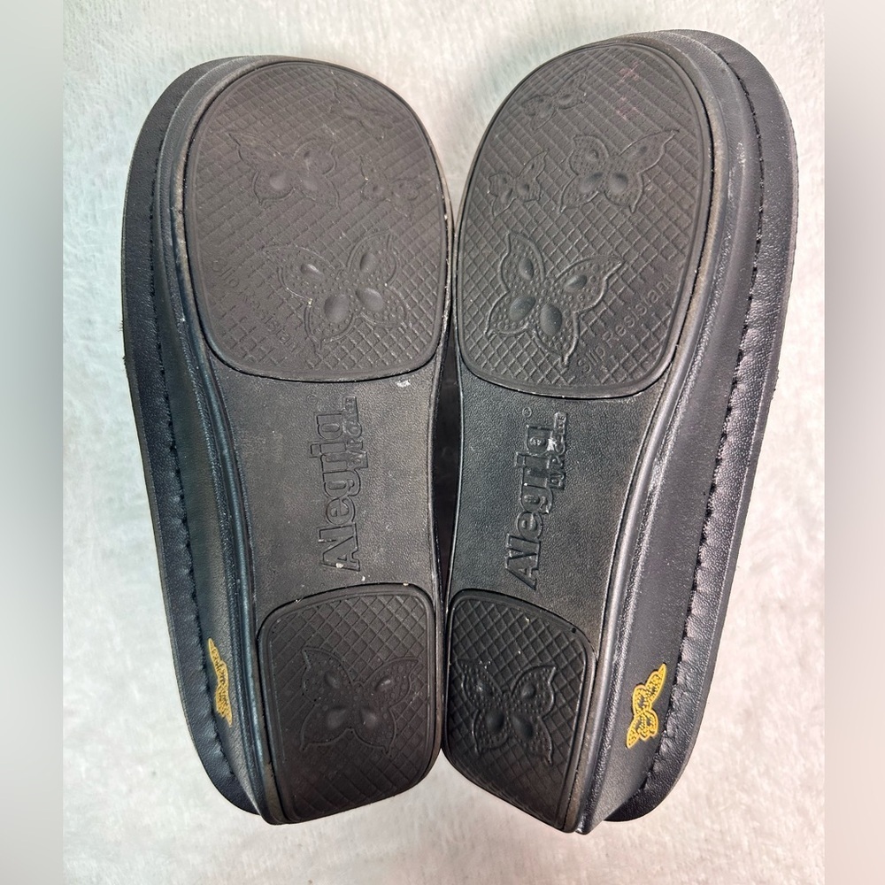 Alegria Black Mules & Clogs with Glossy Finish 🦋 - Picture 7 of 10